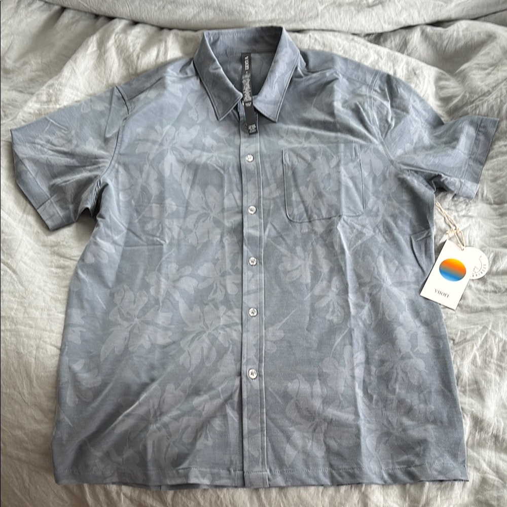 Vuori NWT Gray Floral Men's Button Up Shirt